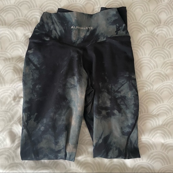 Alphalete Pants - Alphalete Black Tie-Dye Leggings